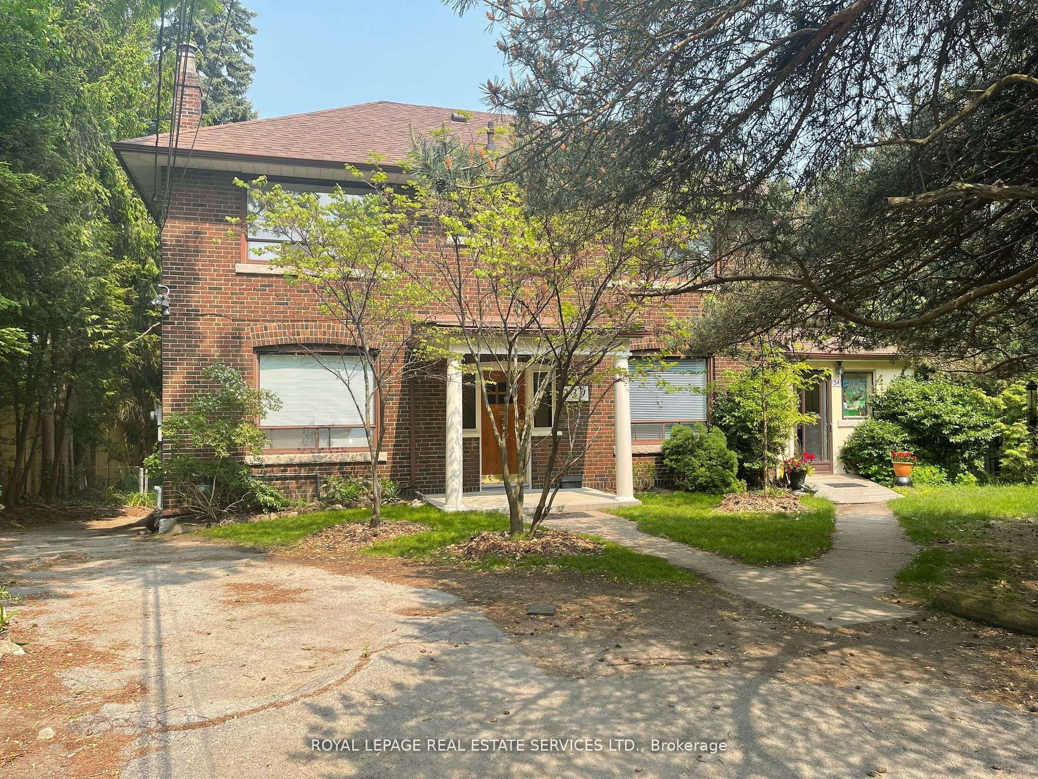 Toronto W01, ON M6S 2X4,239 Ellis AVE #Upper