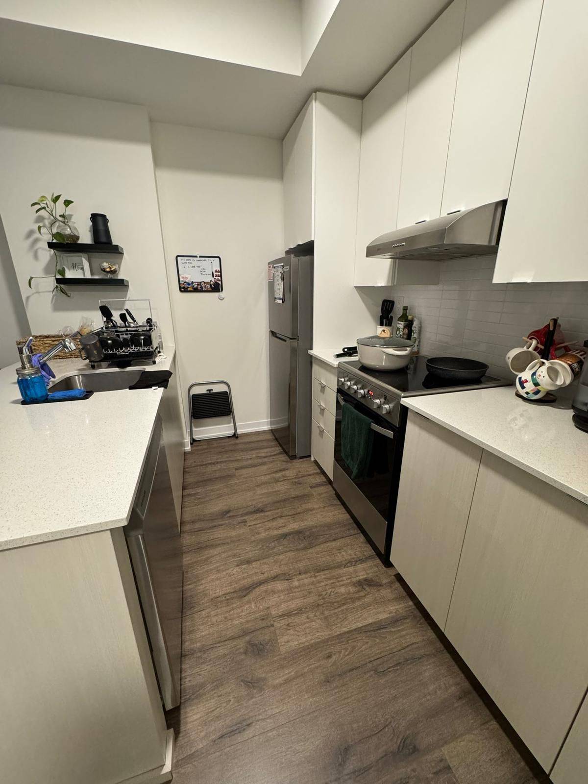 Toronto W04, ON M6M 0B9,140 Canon Jackson DR #111