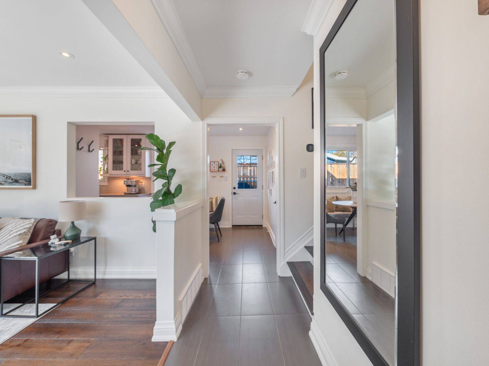 Burlington, ON L7L 4P6,283 Hampton Heath RD