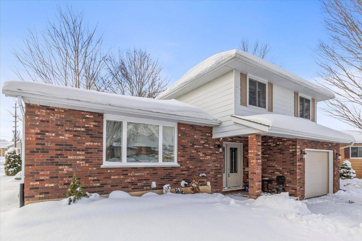 Hanover, ON N4N 3P4,485 2nd A ST