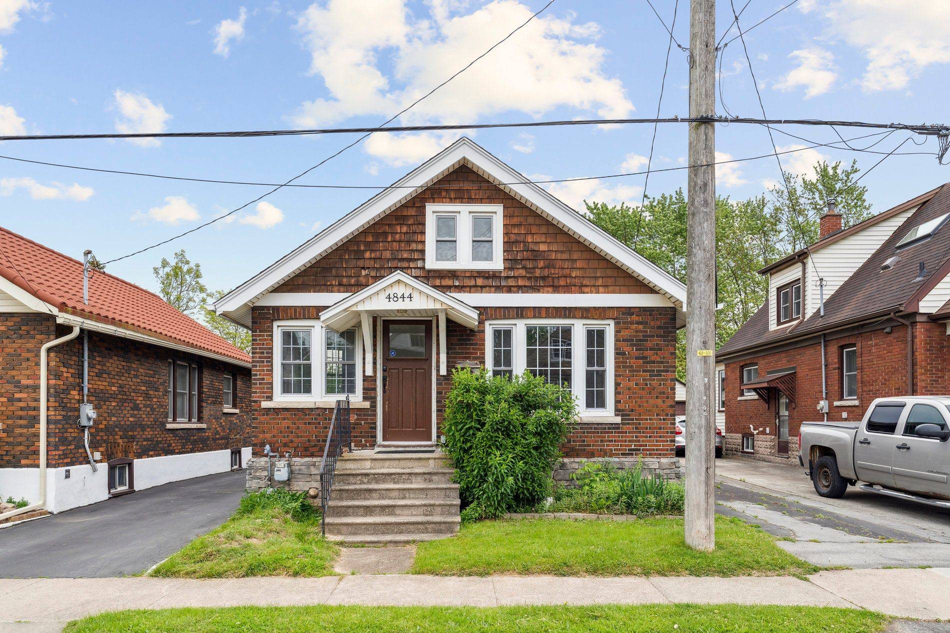Niagara Falls, ON L2E 4T9,4844 Sixth AVE