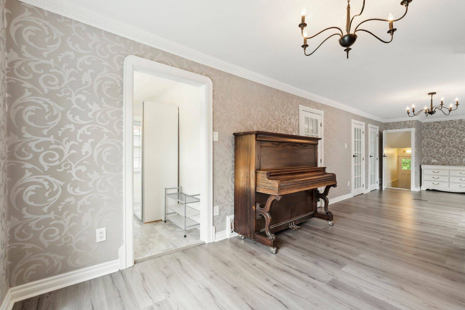 Niagara Falls, ON L2E 4T9,4844 Sixth AVE