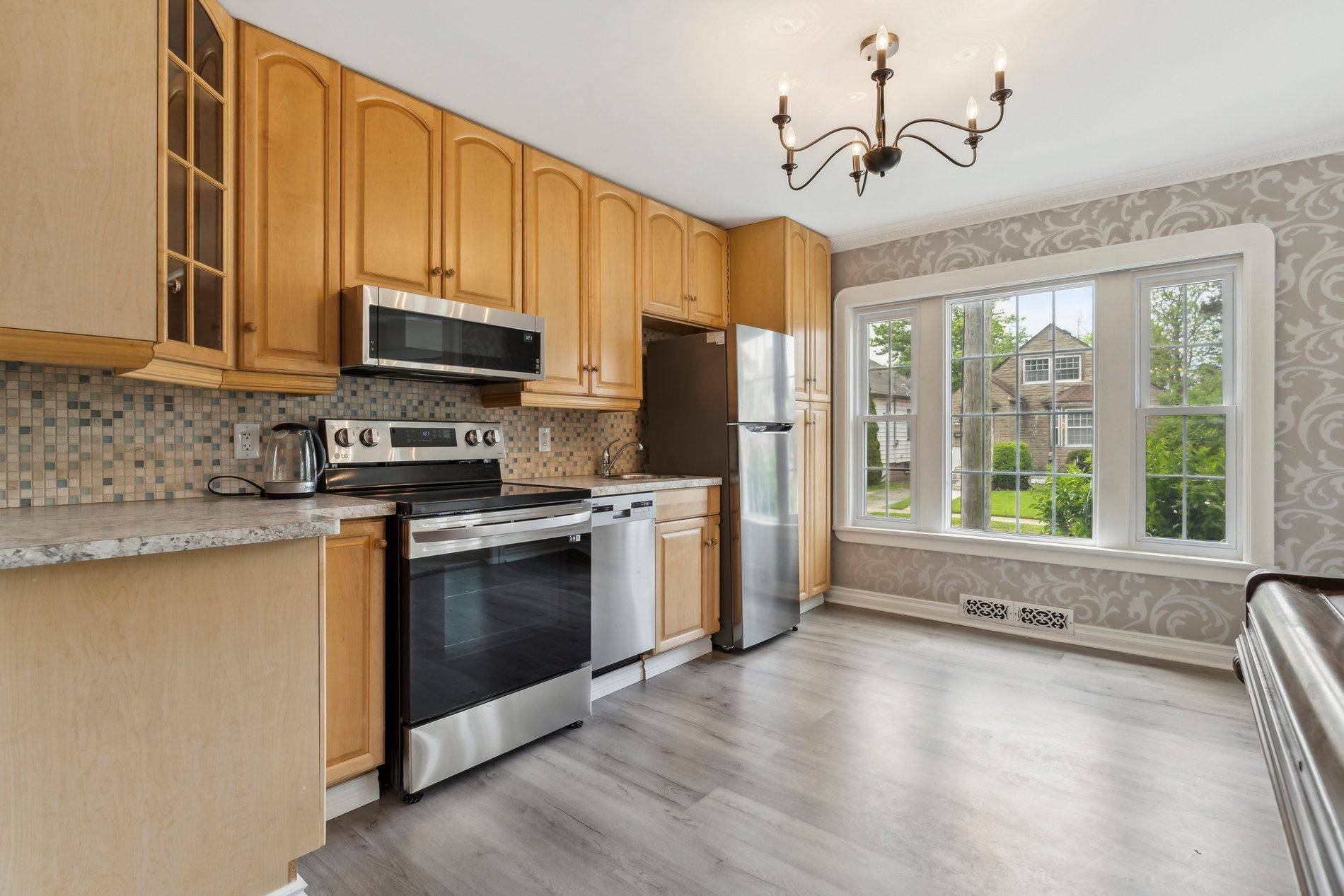 Niagara Falls, ON L2E 4T9,4844 Sixth AVE