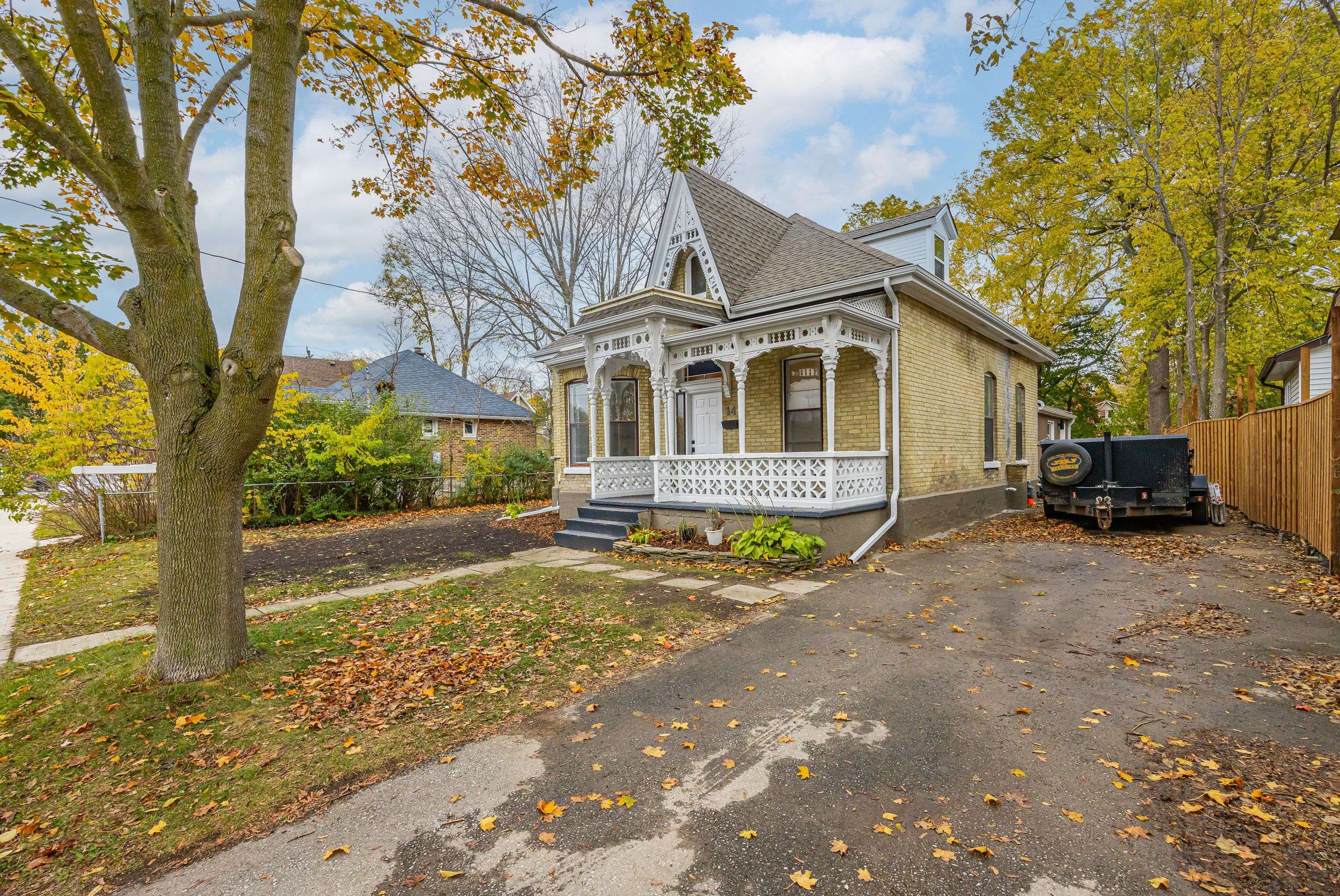 London South, ON N6C 1C1,14 Euclid AVE