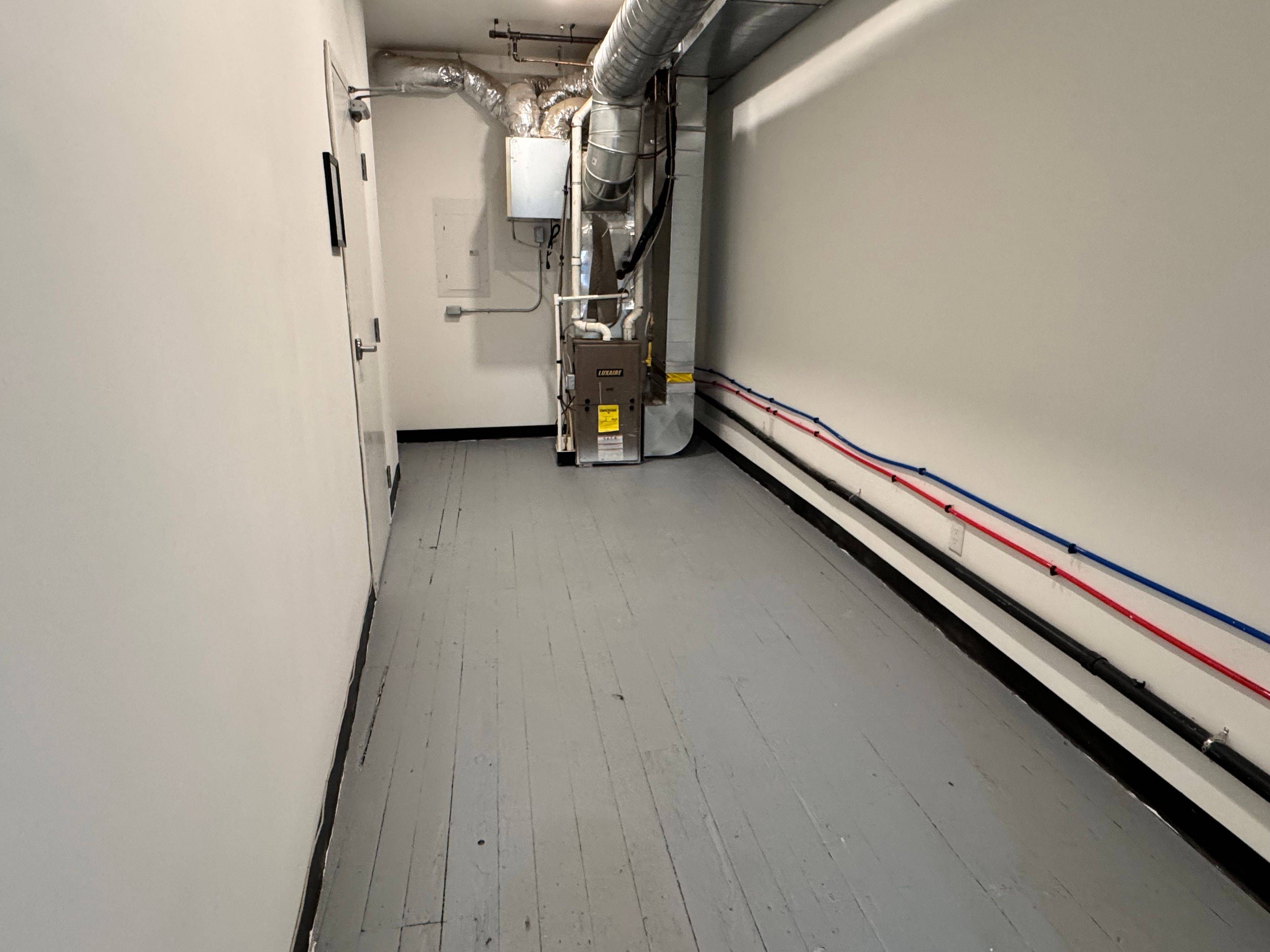 Hamilton, ON L8N 1B3,181 King ST