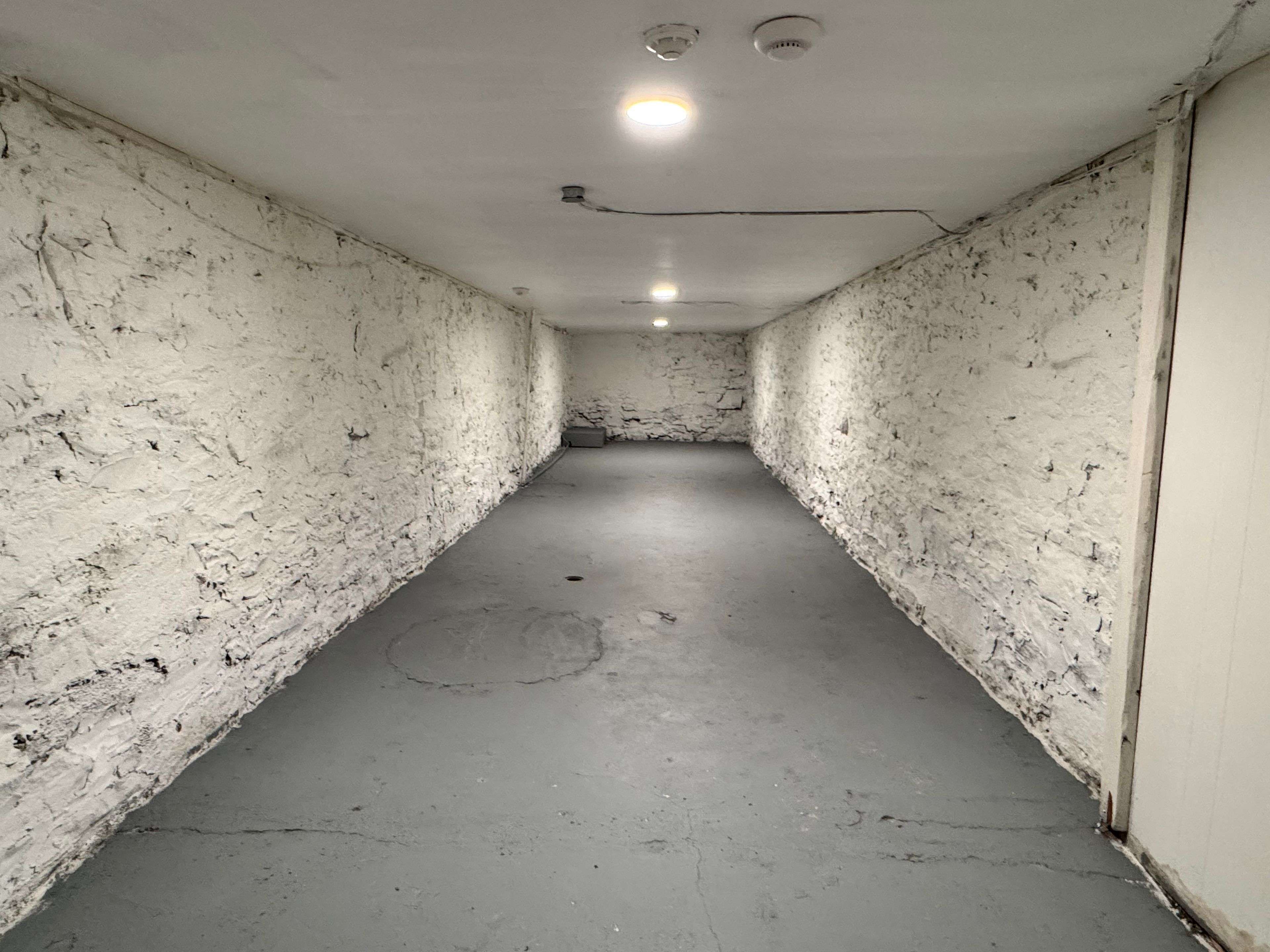 Hamilton, ON L8N 1B3,181 King ST