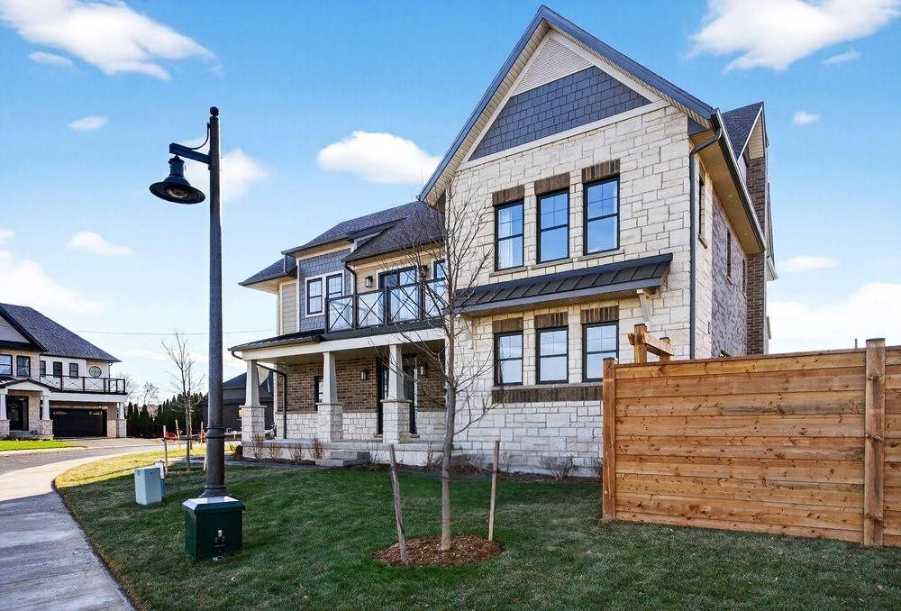 Hamilton, ON L8E 0C1,100 Watershore DR #7