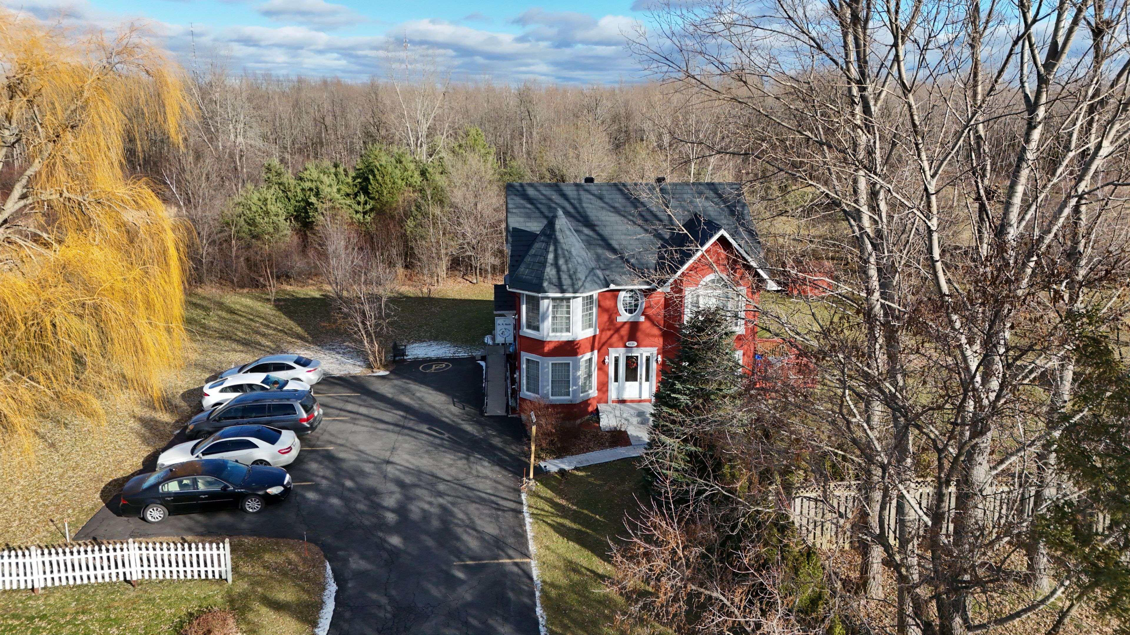 Cornwall, ON K6K 1A1,2135 Pitt ST