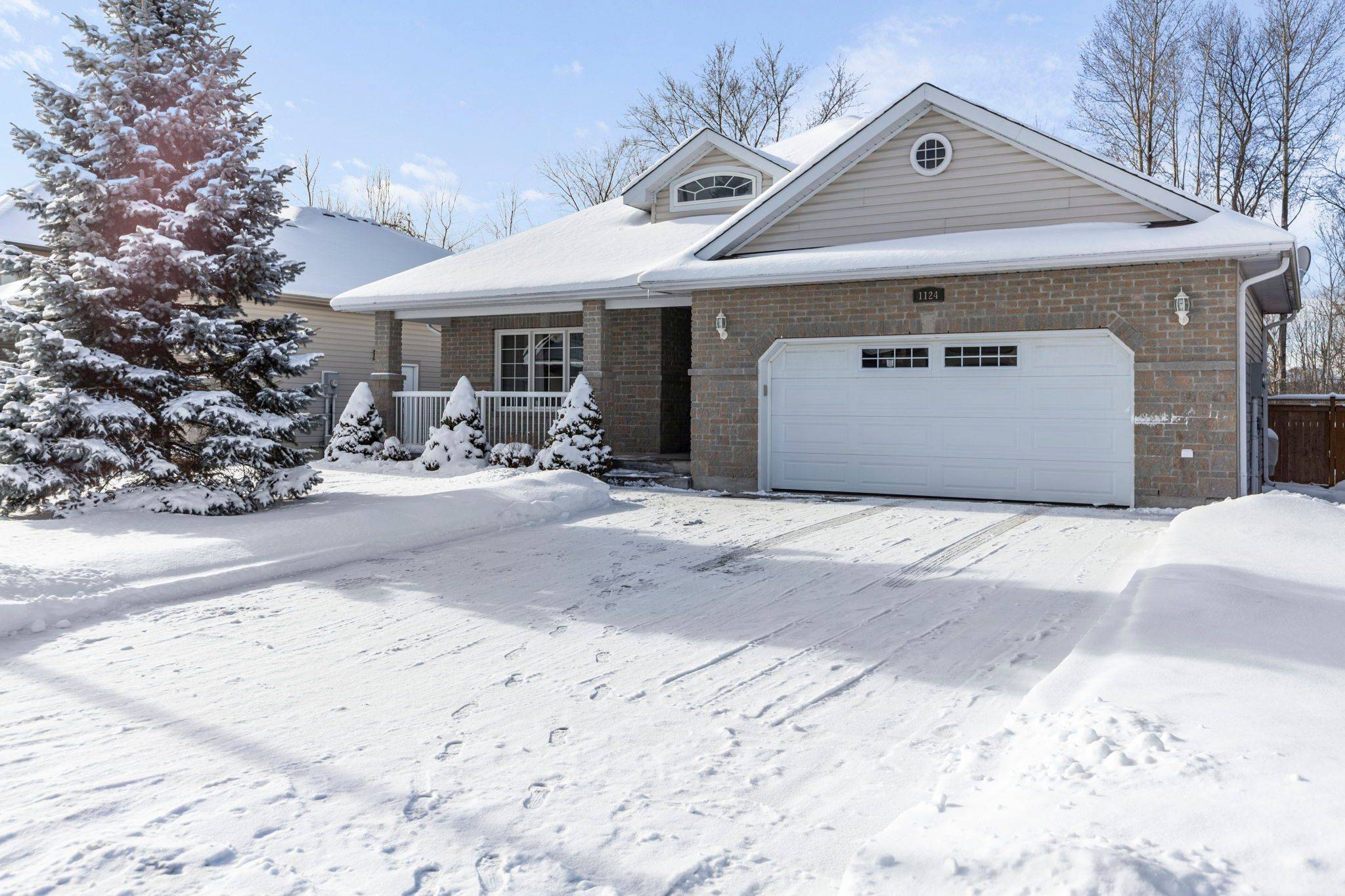 Brockville, ON K6V 0B6,1124 McClure CRES