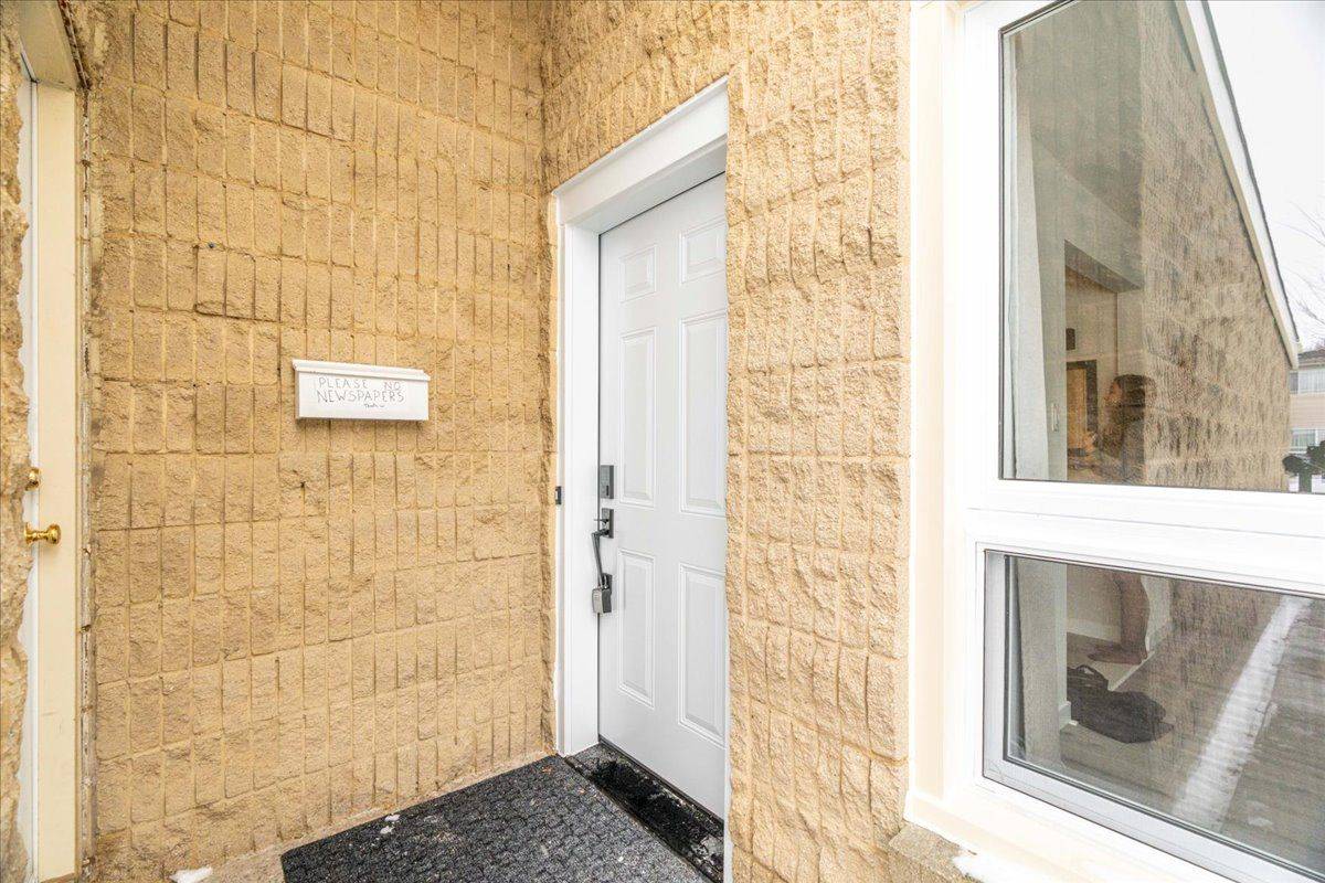 London North, ON N6G 2C6,1460 Limberlost RD #50