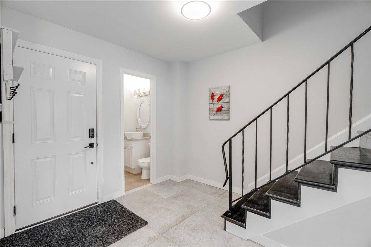 London North, ON N6G 2C6,1460 Limberlost RD #50