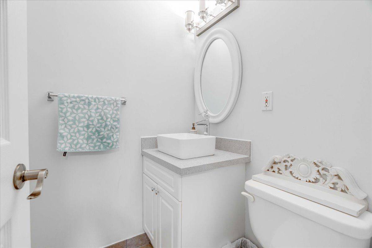 London North, ON N6G 2C6,1460 Limberlost RD #50