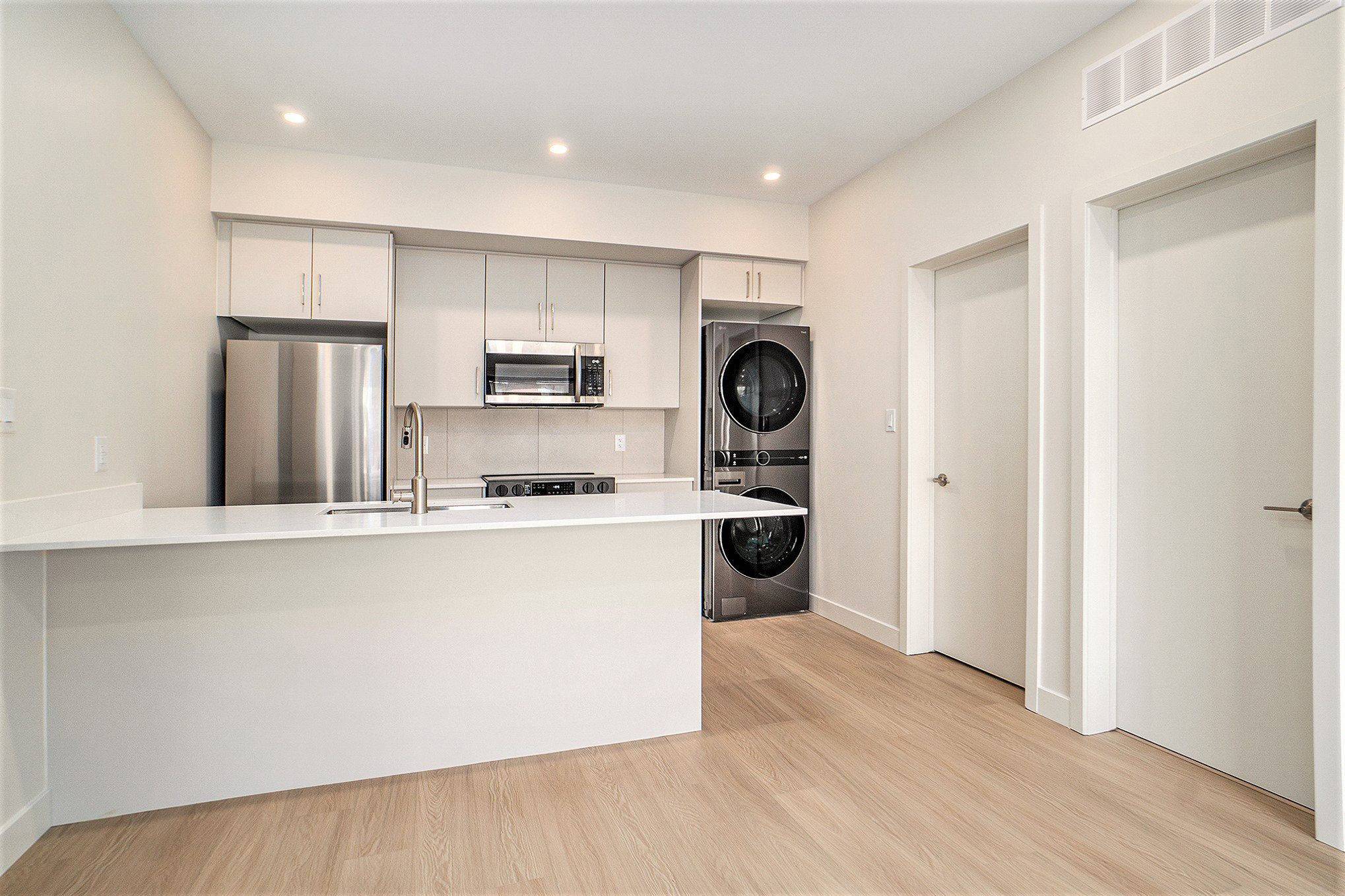 Vanier And Kingsview Park, ON K1L 7Z4,158 Laval ST #7