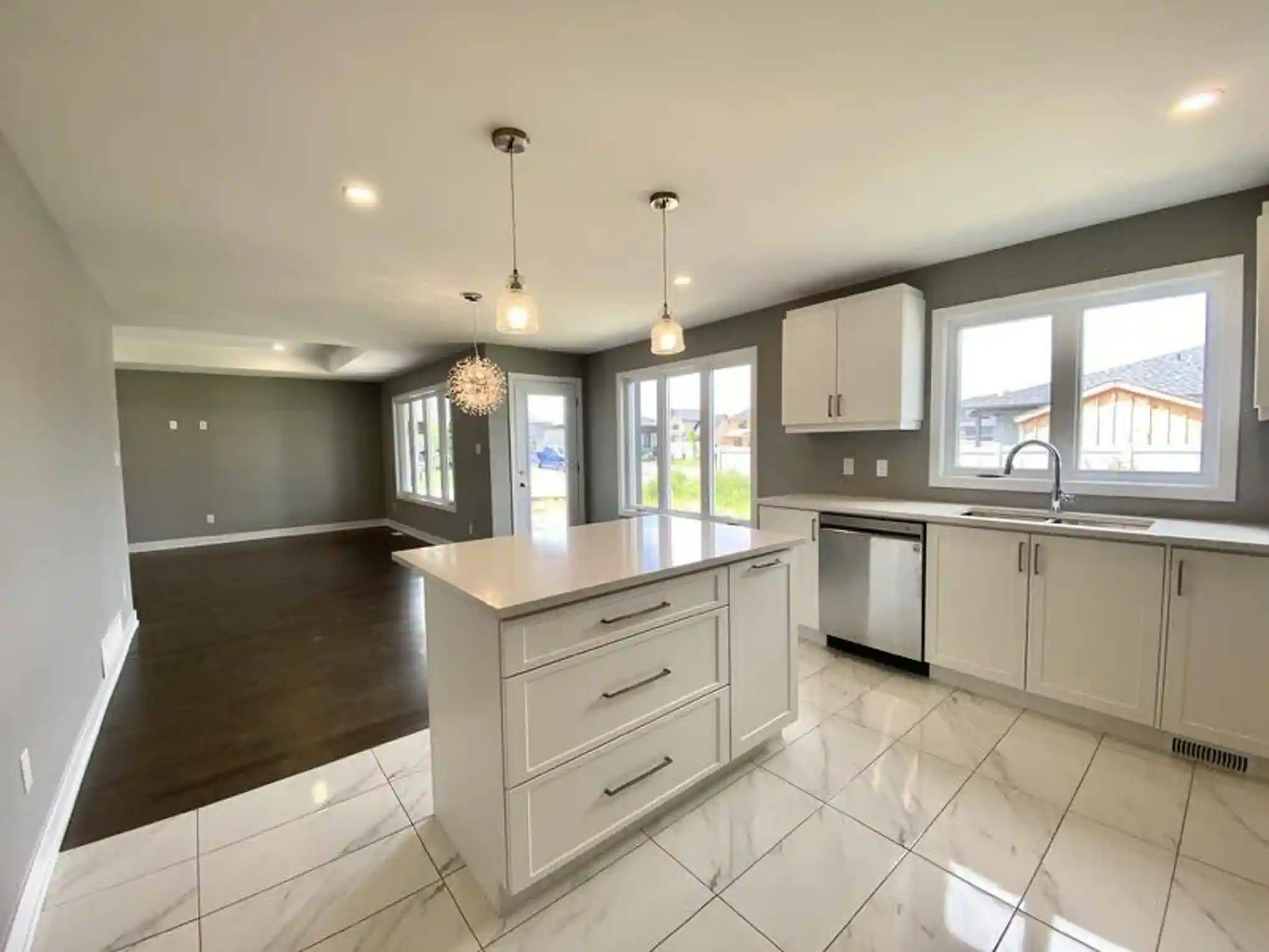 Russell, ON K0A 1W0,187 Hybrid ST