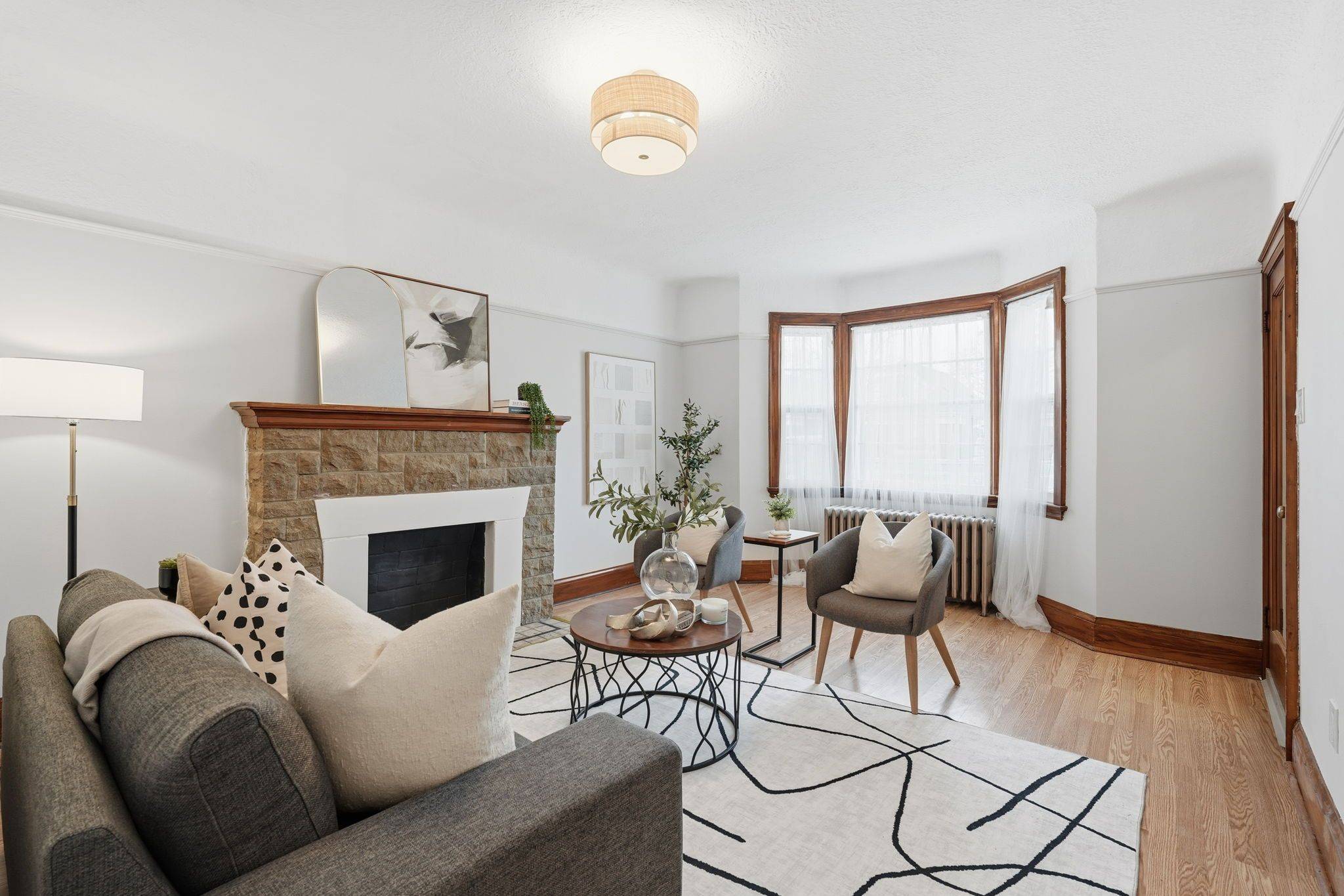 Hamilton, ON L8H 5E6,48 Weir ST N