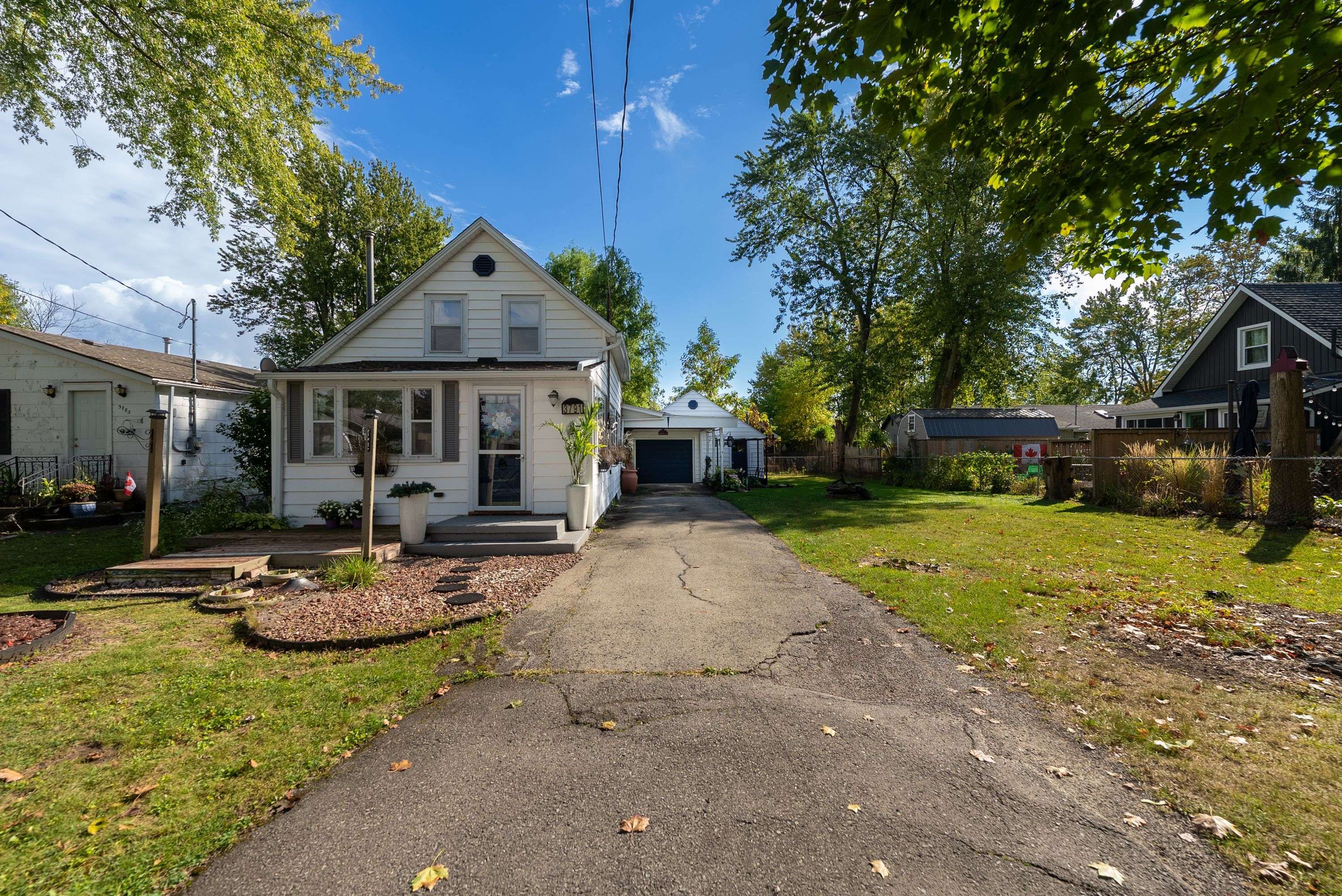 Fort Erie, ON L0S 1B0,3791 Fairfield AVE