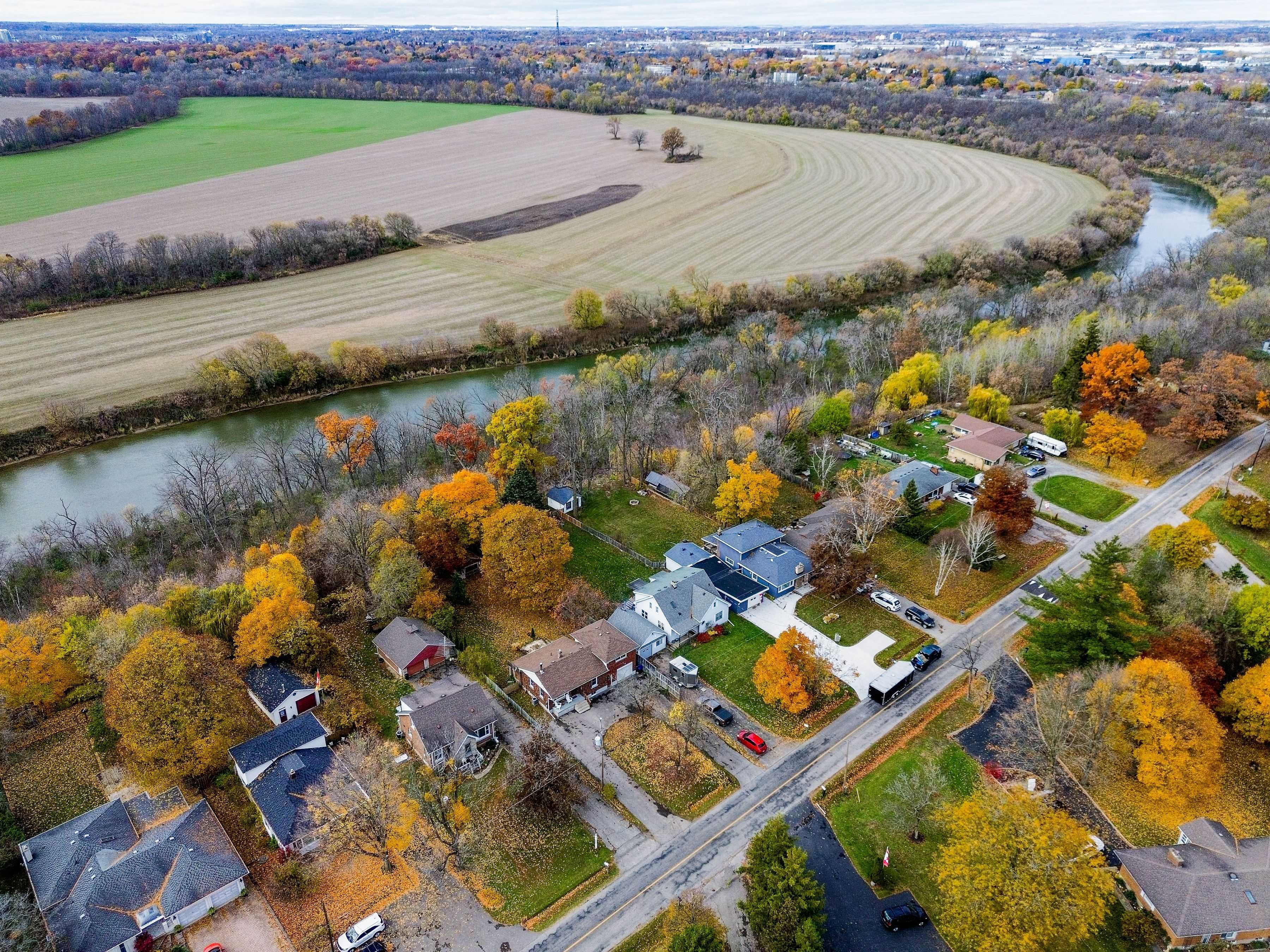 Brantford, ON N3T 5L9,67 Blossom AVE