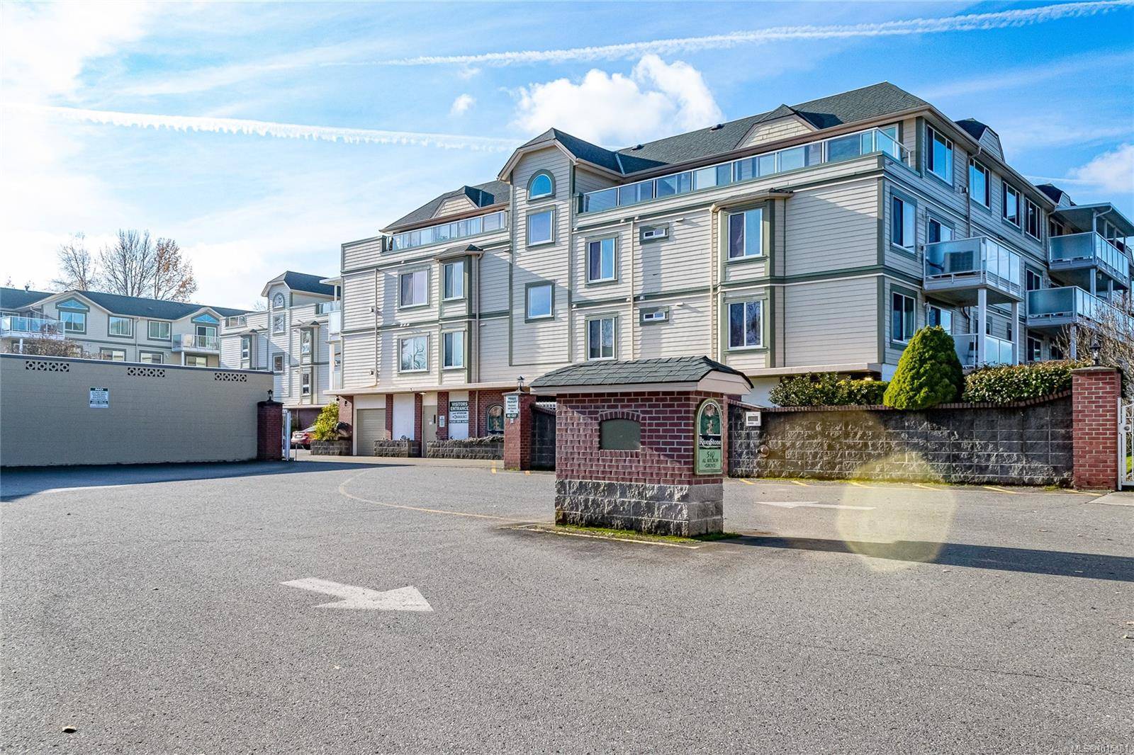 Duncan, BC V9L 5H3,540 Al Wilson Grove #102C