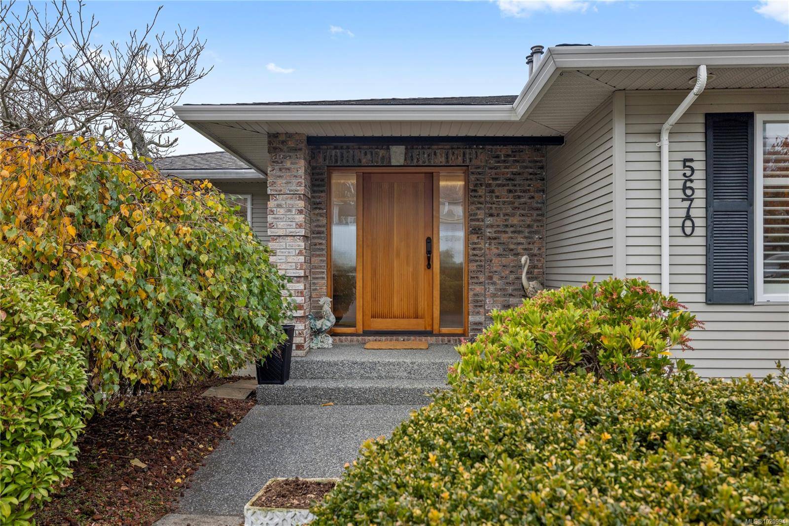 Nanaimo, BC V9T 5W7,5670 Malibu Terr