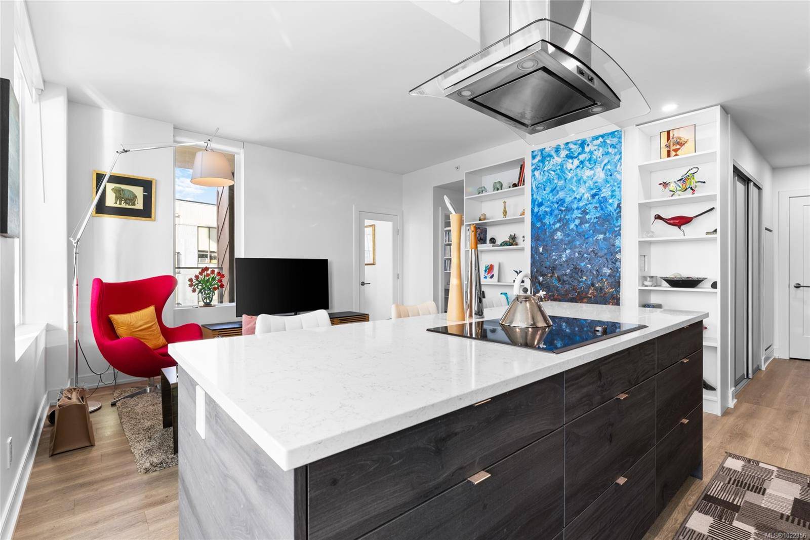 Victoria, BC V8W 0H1,1628 Store St #725