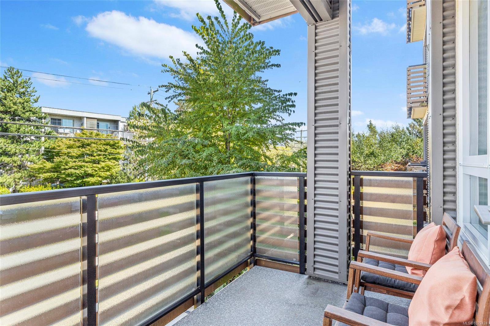 Victoria, BC V9A 1A6,317 Burnside Rd E #201