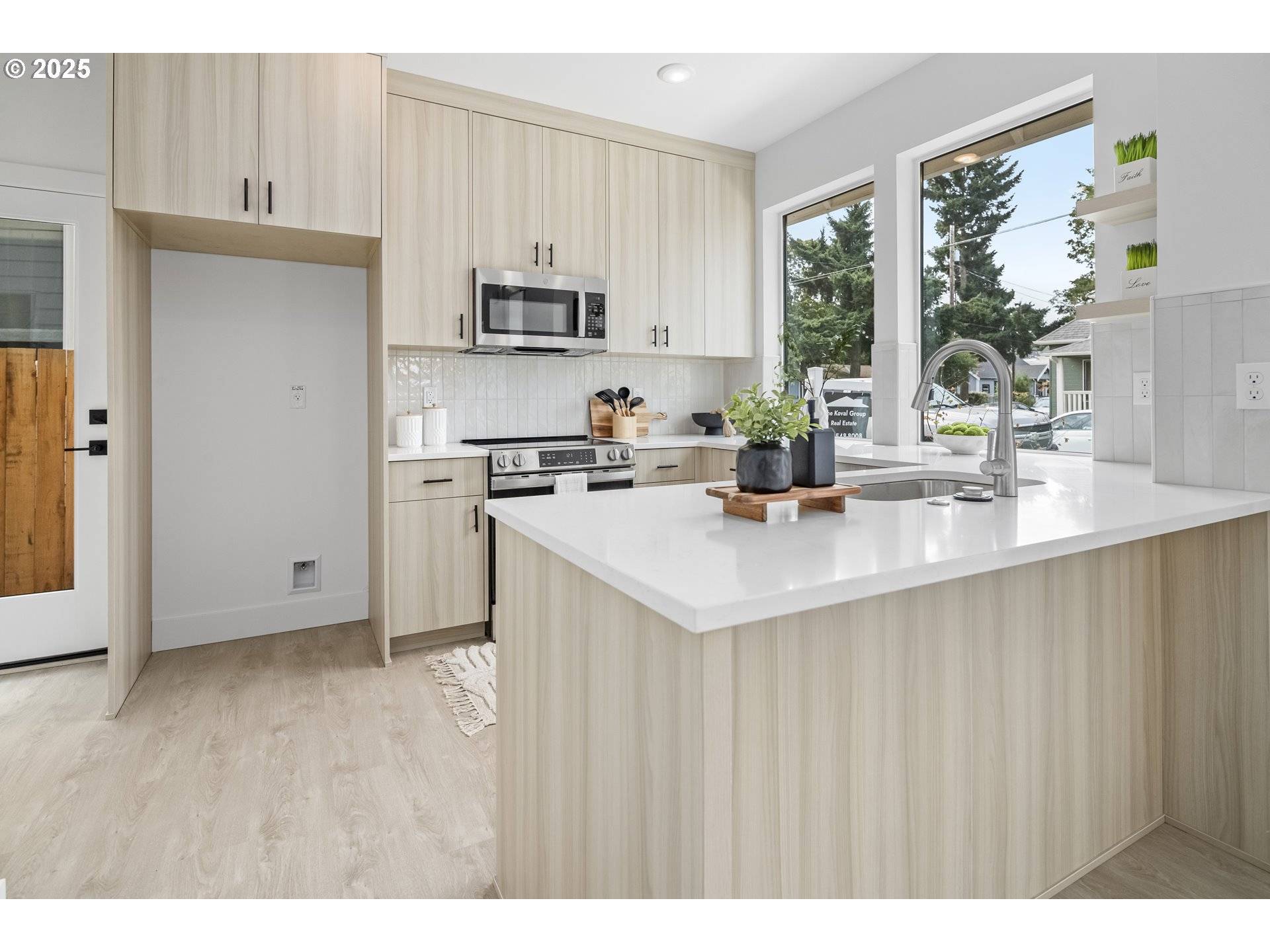 Portland, OR 97206,4734 SE 65TH AVE