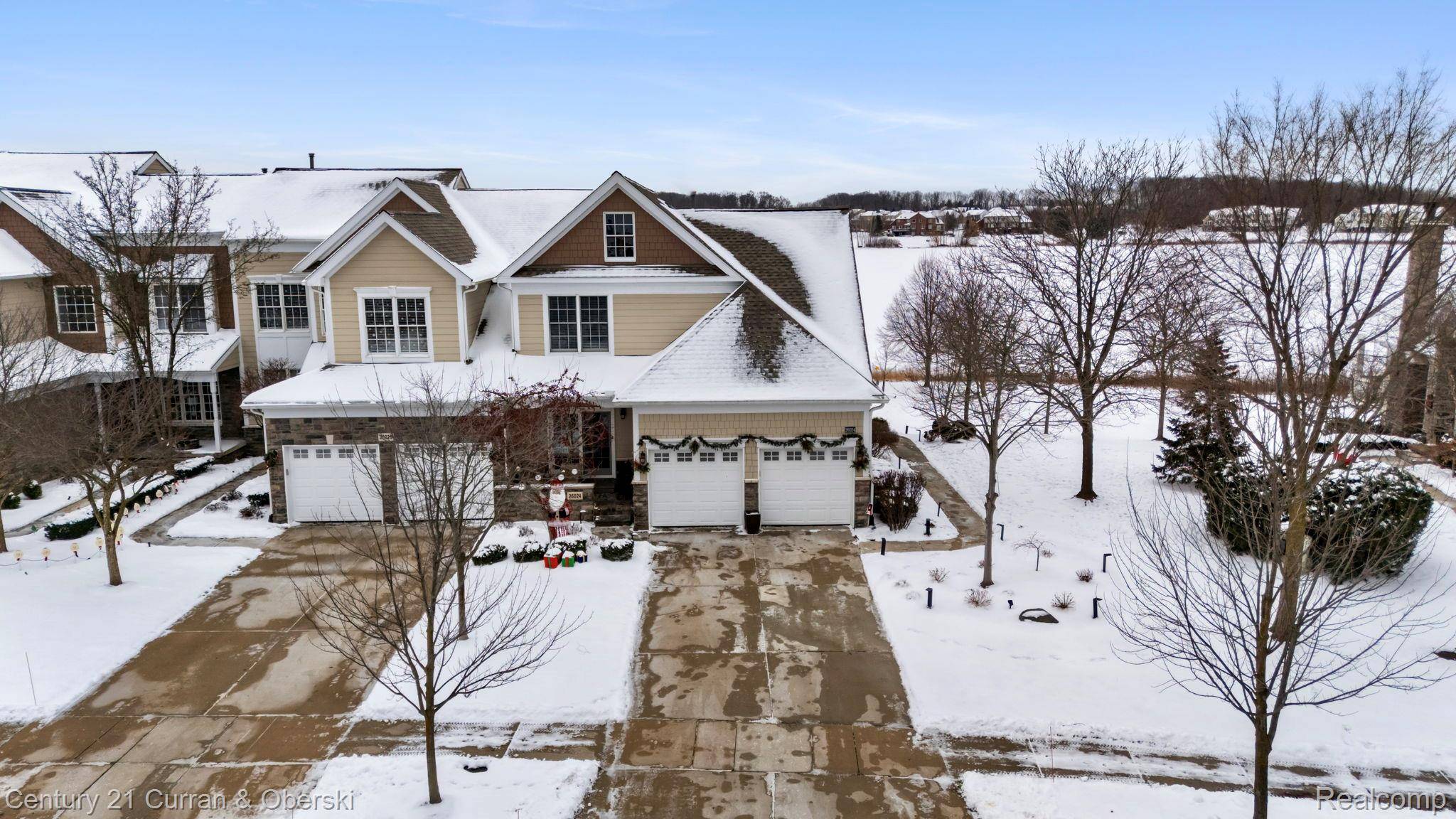 Novi, MI 48374,26024 Island Lake DR