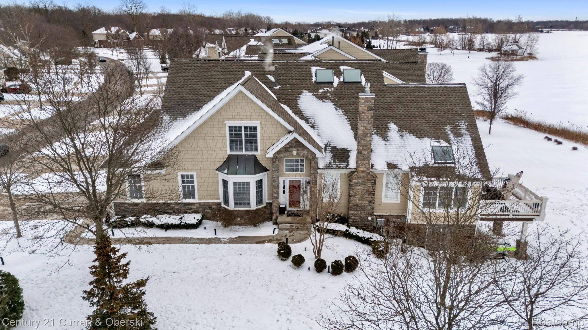 Novi, MI 48374,26024 Island Lake DR