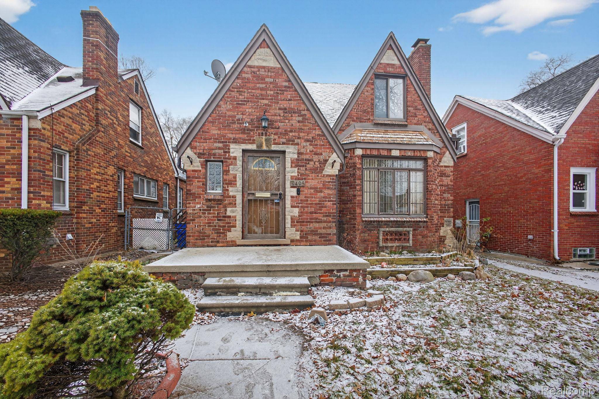 Detroit, MI 48224,9495 Lakepointe ST