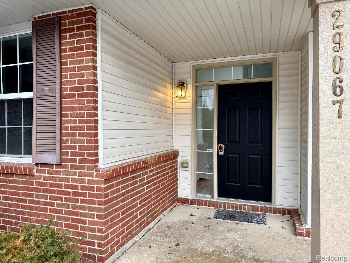 Romulus, MI 48174,29067 Cullen DR