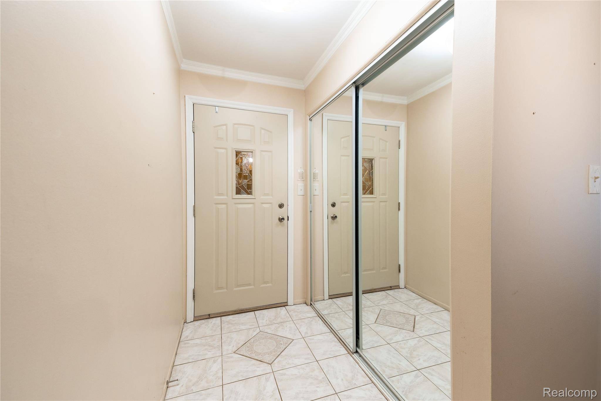 Grosse Ile, MI 48138,8063 Colony DR #1