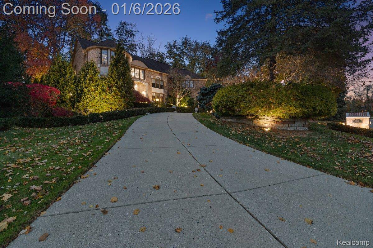 Bloomfield Hills, MI 48301,7310 Sandy Creek LN
