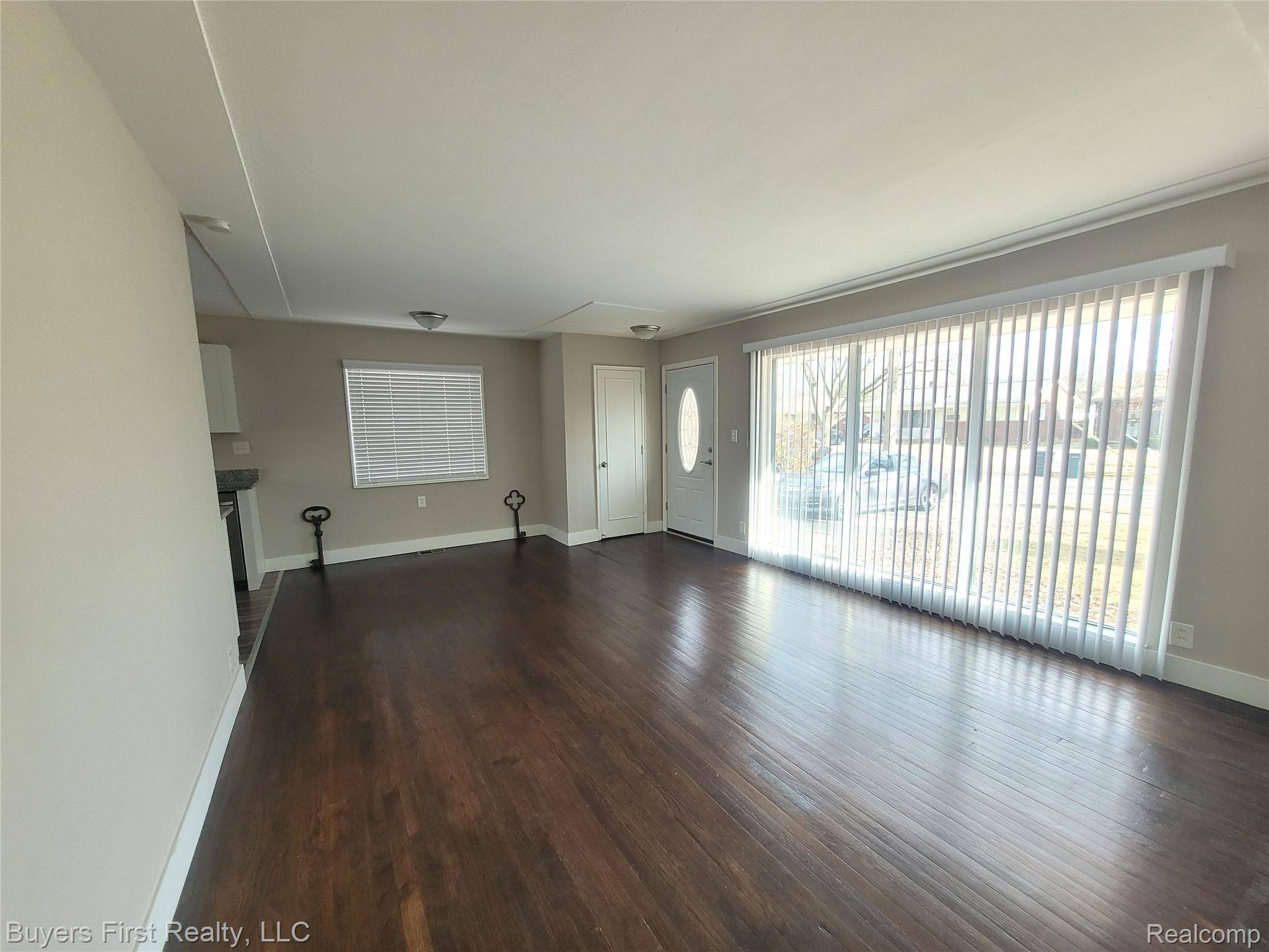 Oak Park, MI 48237,21741 Church ST