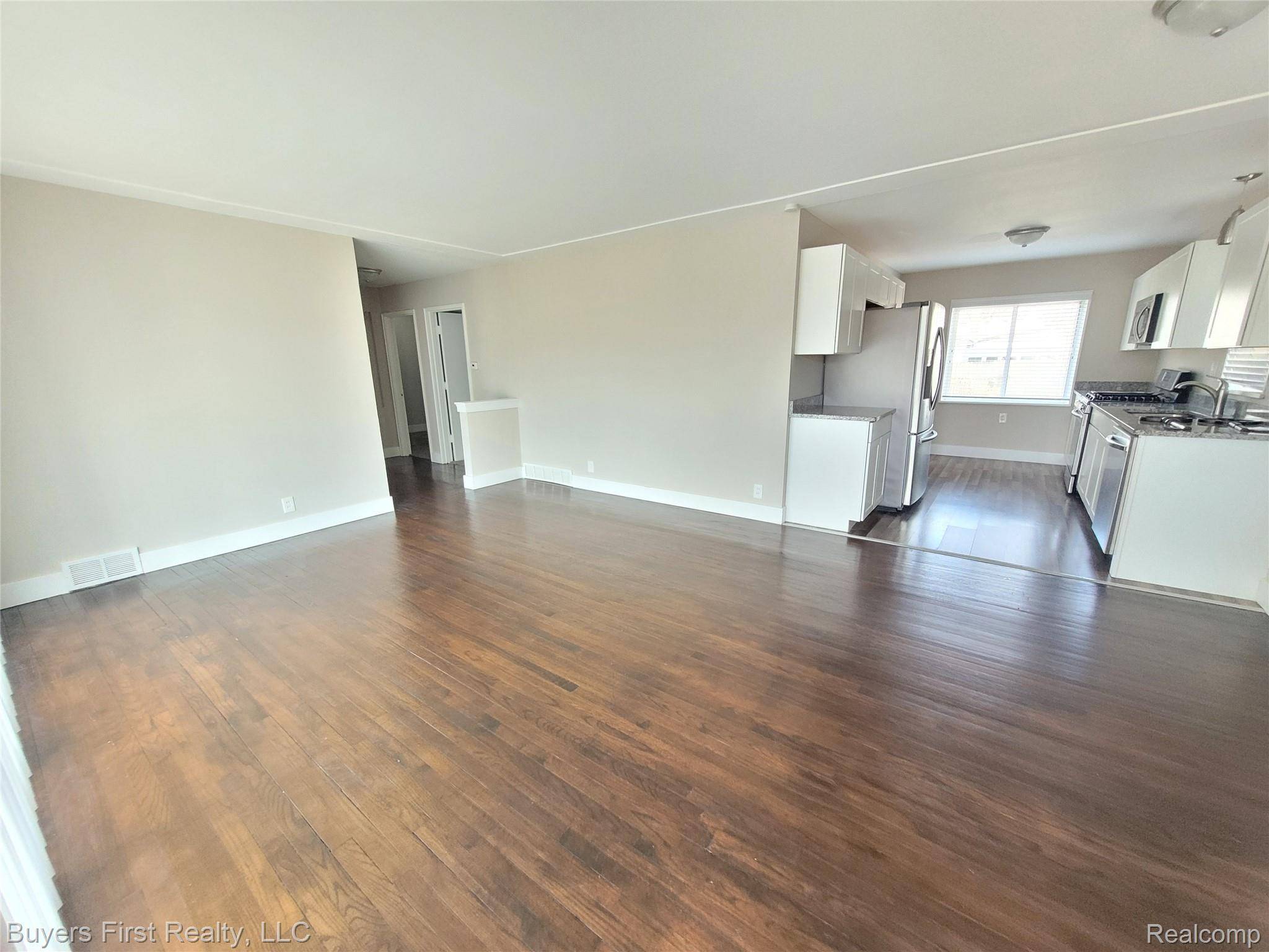 Oak Park, MI 48237,21741 Church ST