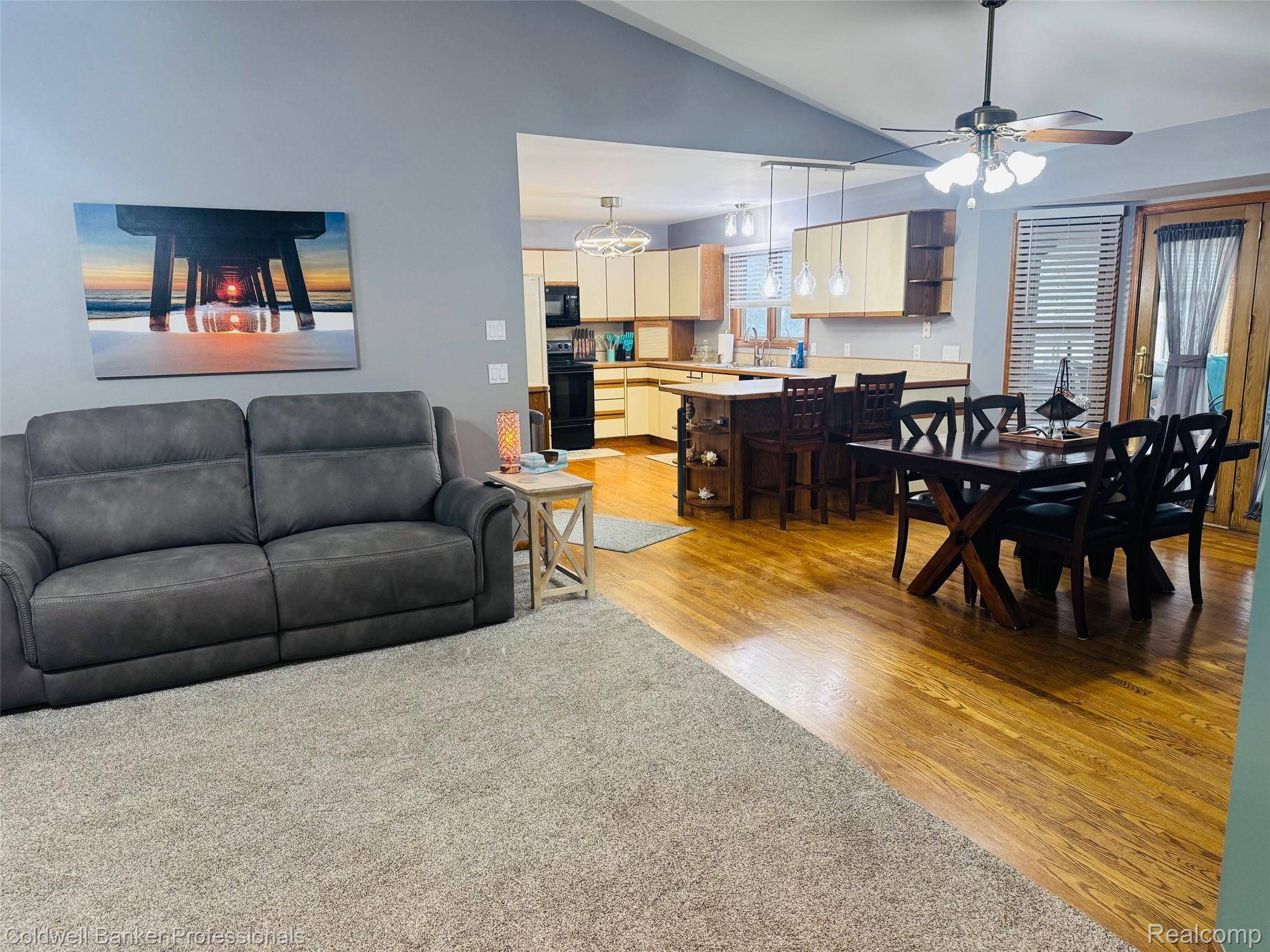 Holly, MI 48442,412 Rosette ST