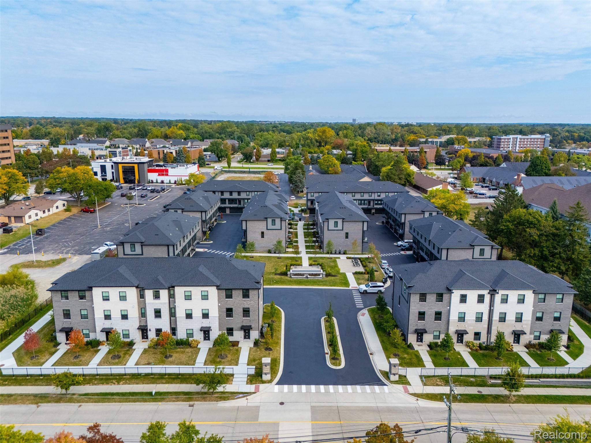 Troy, MI 48084,2829 Summers PL