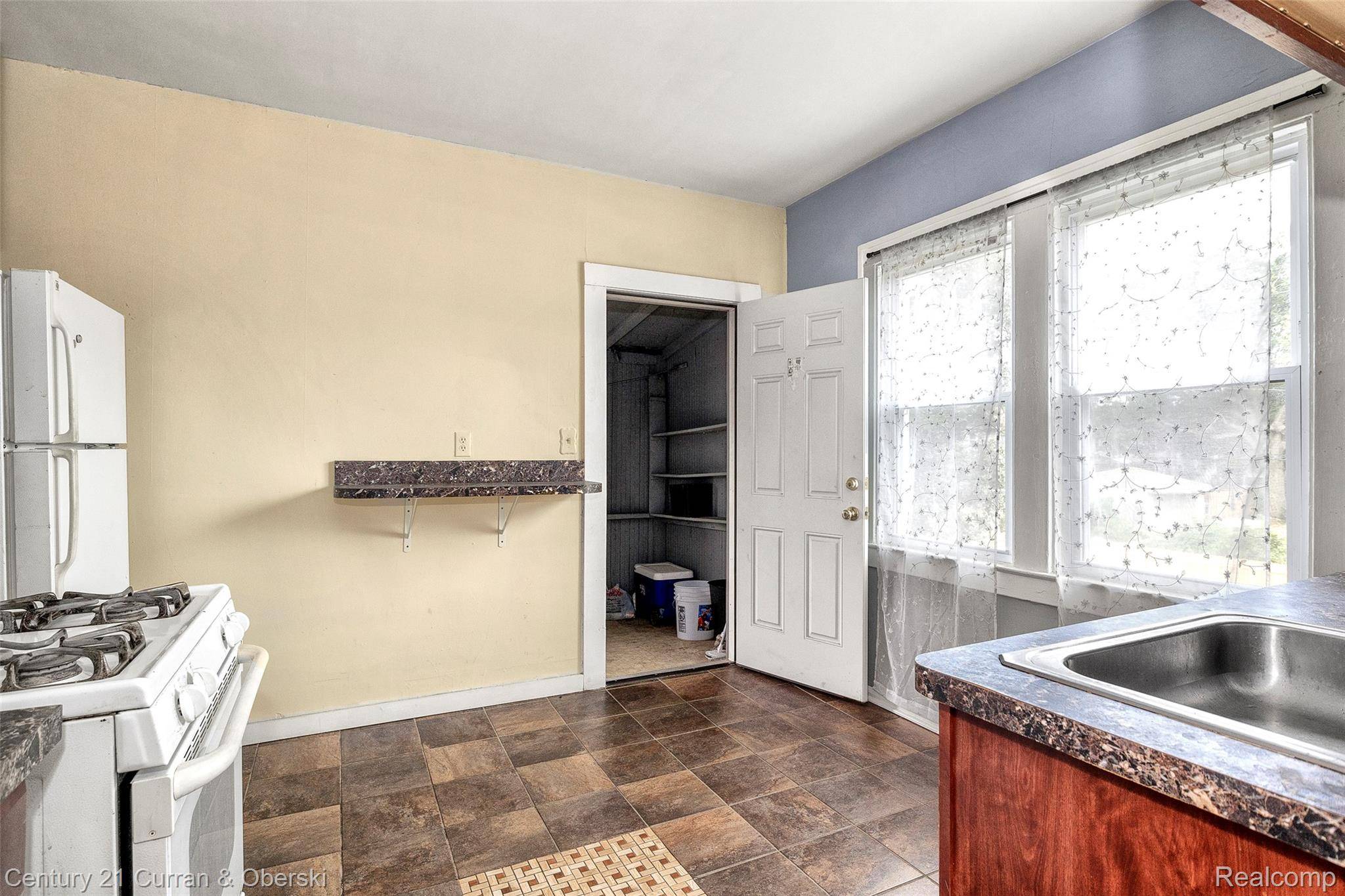 Detroit, MI 48209,2377 OAKDALE ST