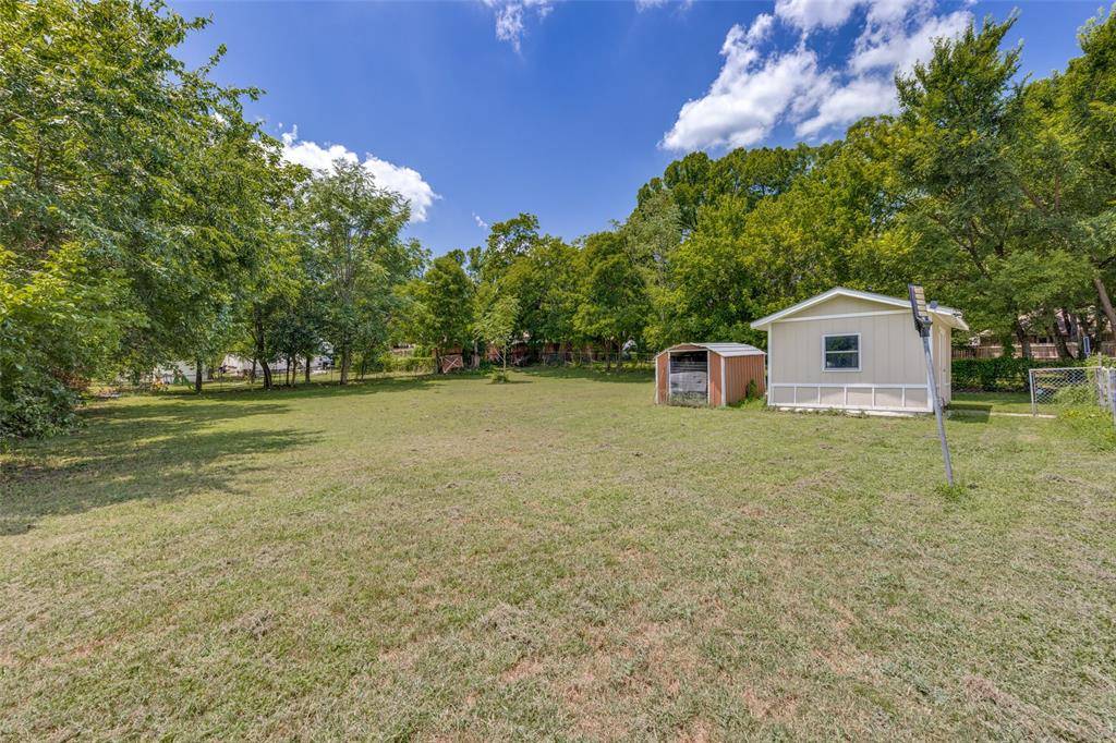Denison, TX 75020,408 W Heron Street