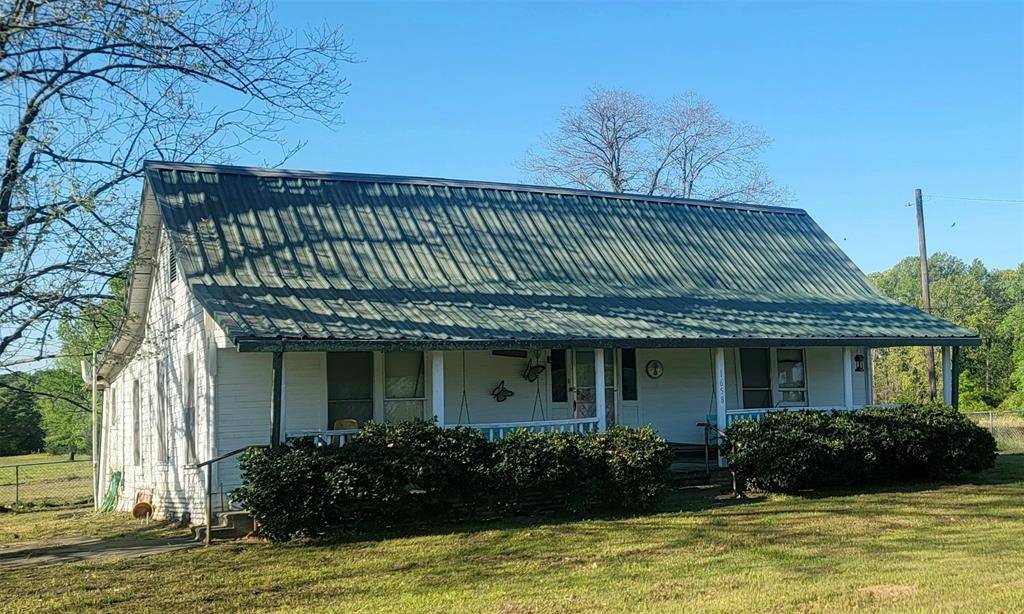 Annona, TX 75550,1658 County Road 4305