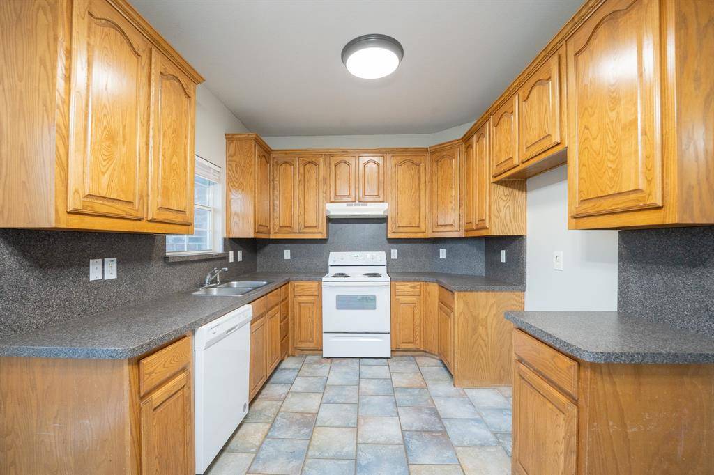 Forney, TX 75126,902 E Aimee Street