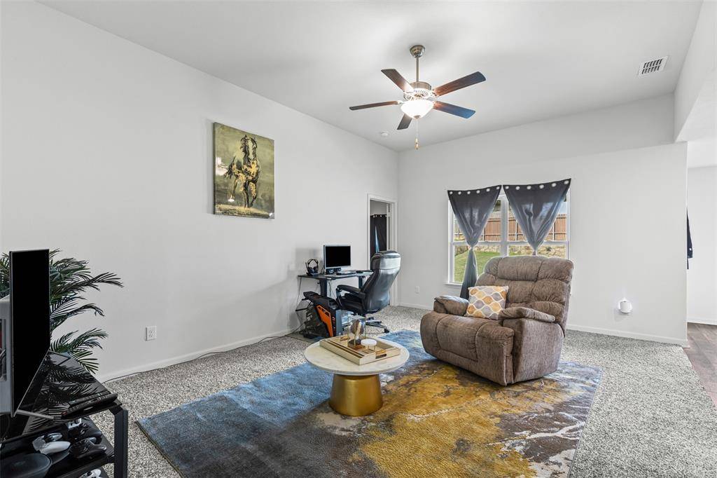 Newark, TX 76071,118 Palomino Bend Drive