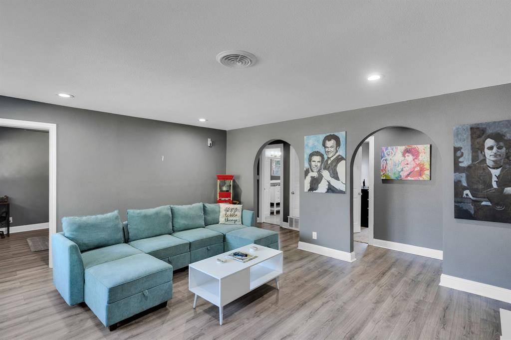 Fort Worth, TX 76133,5709 Wales Avenue