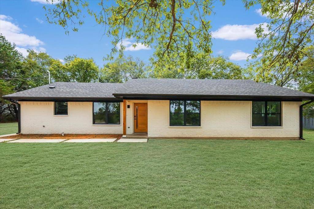 Bonham, TX 75418,1518 E State Highway 56