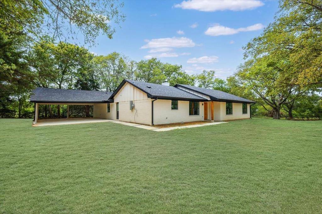 Bonham, TX 75418,1518 E State Highway 56