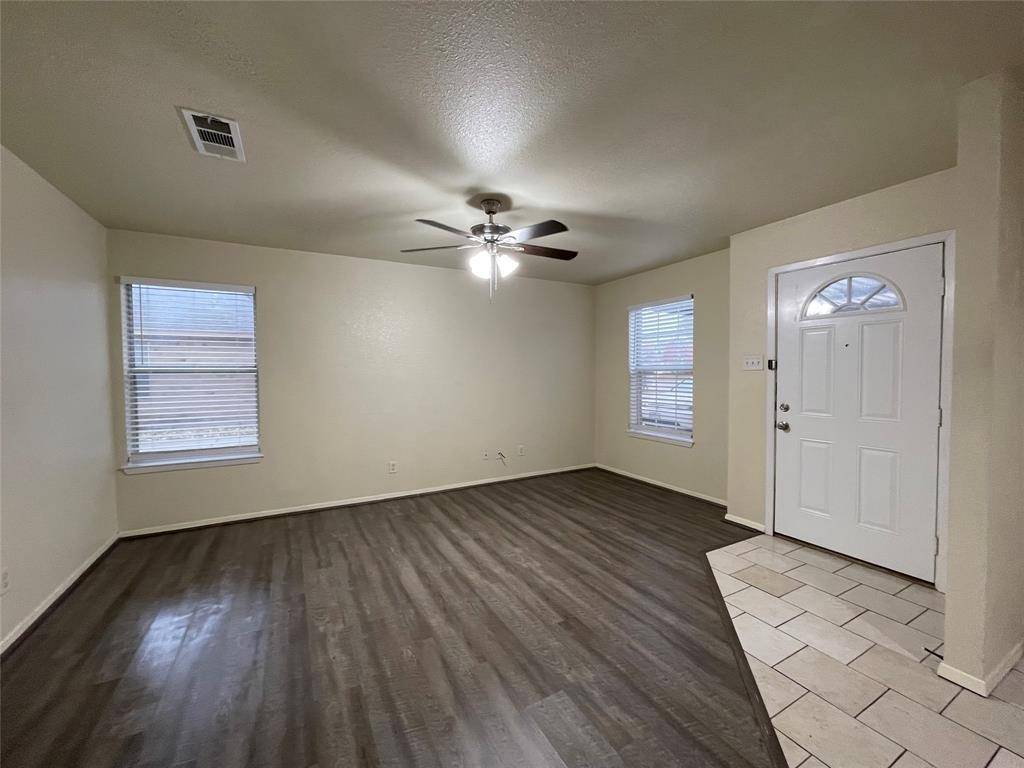 Saginaw, TX 76179,121 Cambridge Drive #1