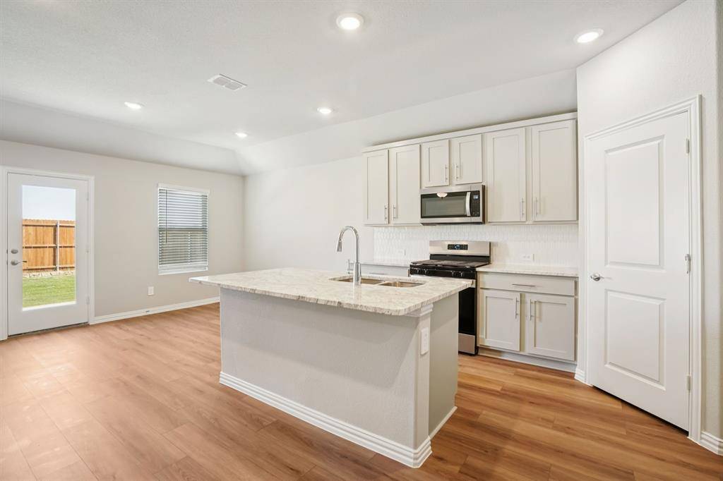 Seagoville, TX 75159,2215 Mustang Way