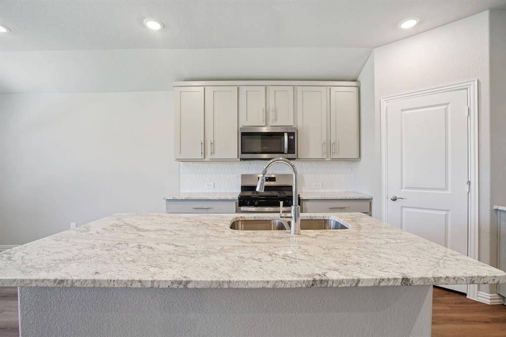 Seagoville, TX 75159,2215 Mustang Way