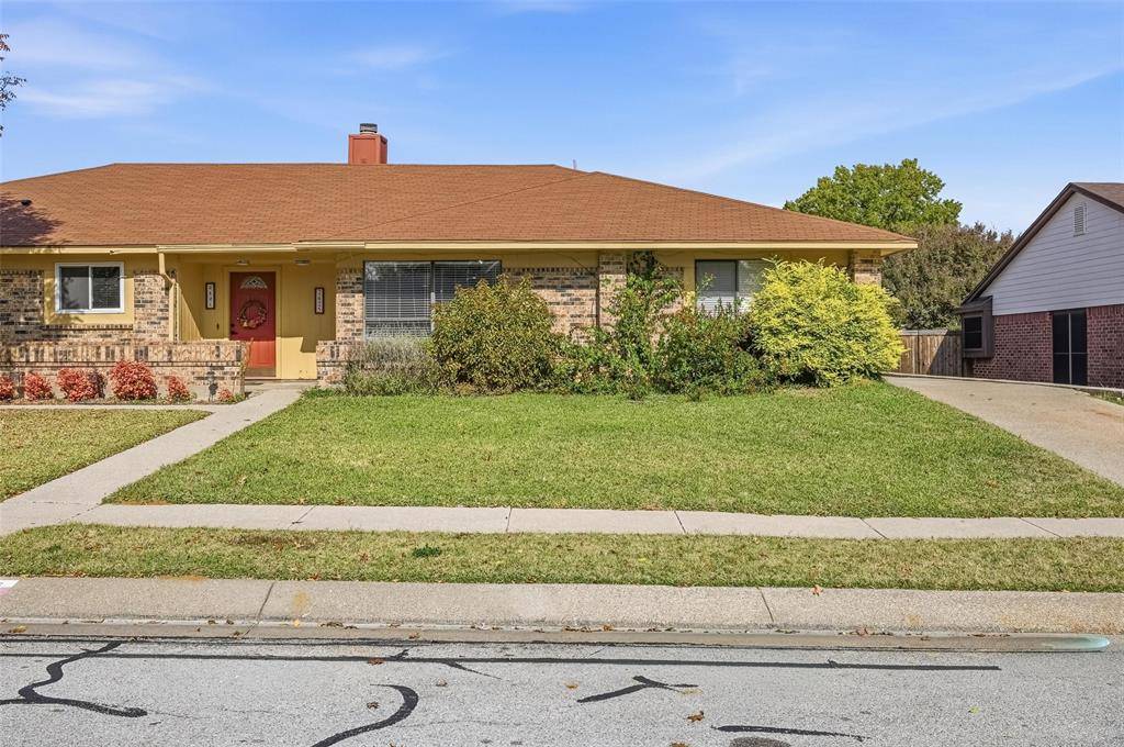 Bedford, TX 76022,2425 Oakmont Drive