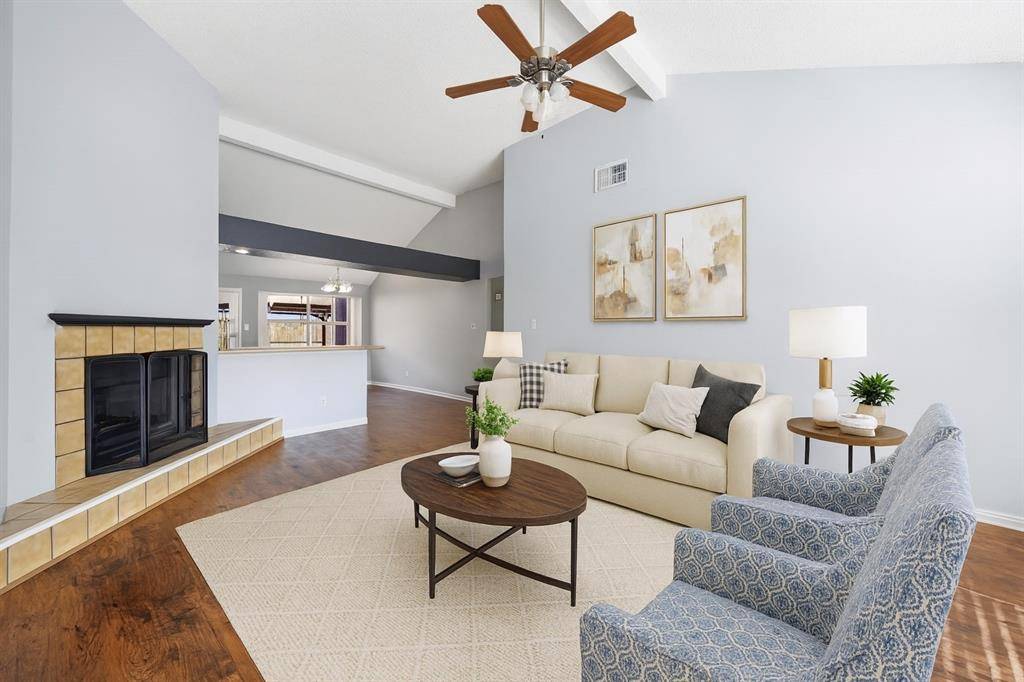 Bedford, TX 76022,2425 Oakmont Drive