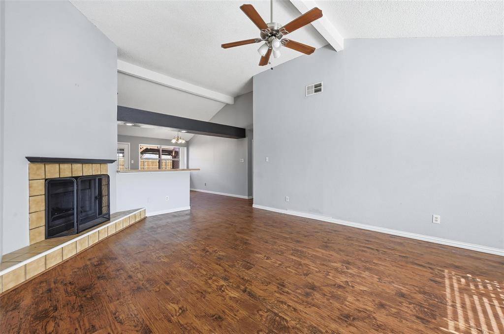 Bedford, TX 76022,2425 Oakmont Drive